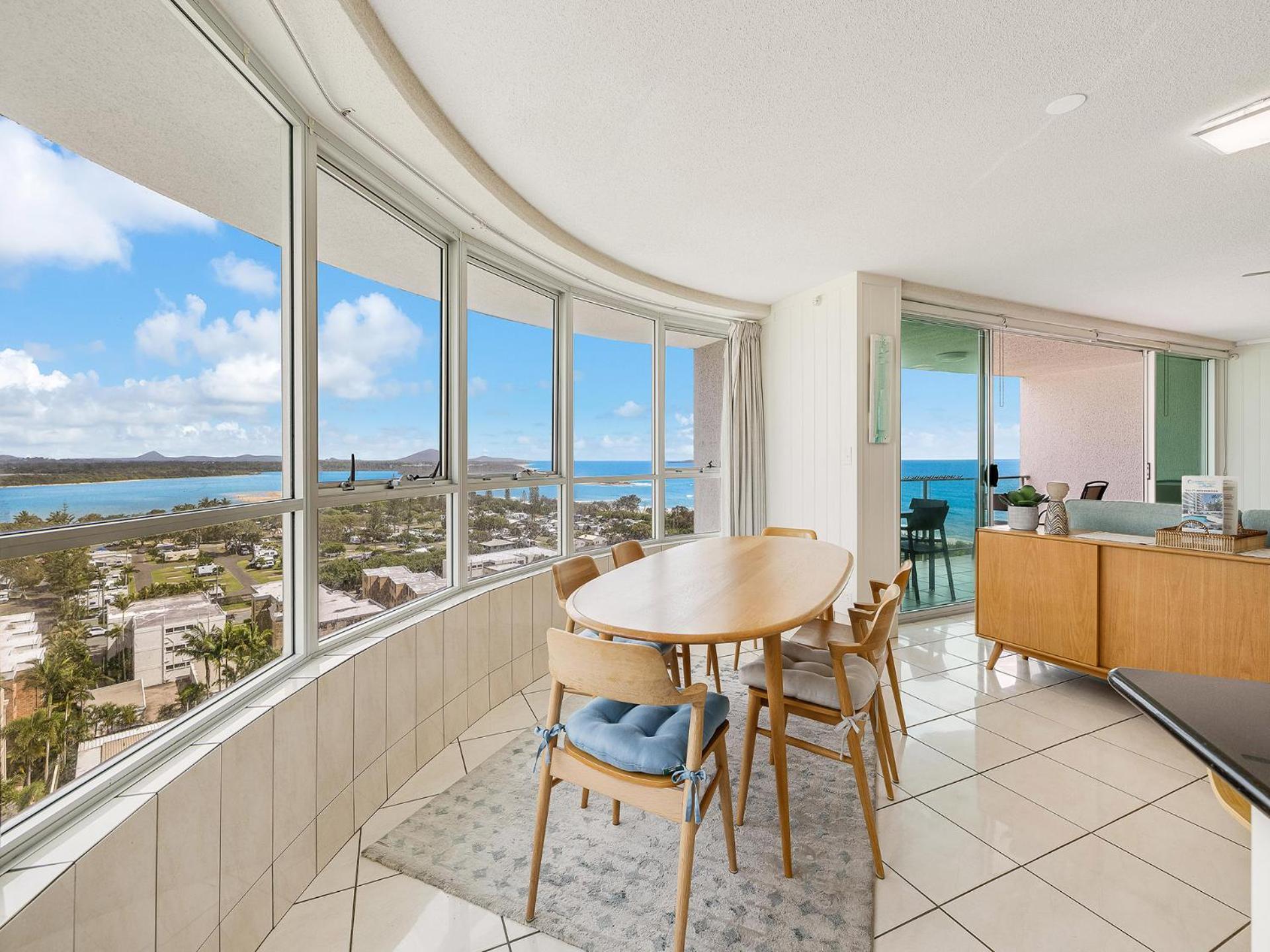 Chateau Royale Beach Resort Maroochydore Sunshine Coast Bilik gambar